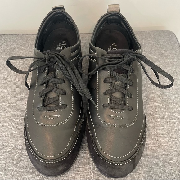 VIONIC Willa Leather Sneaker - Black Size 8.5 - Picture 2 of 10